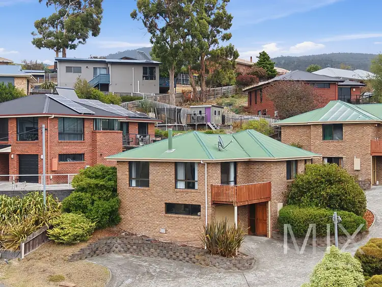 10 Donald Court