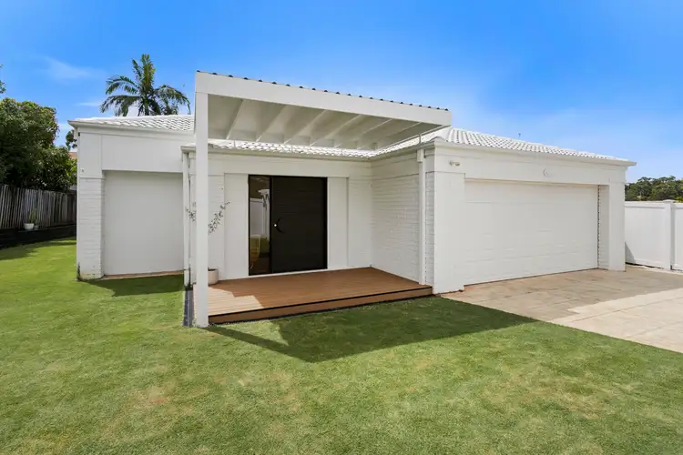 17 Admiral Crescent