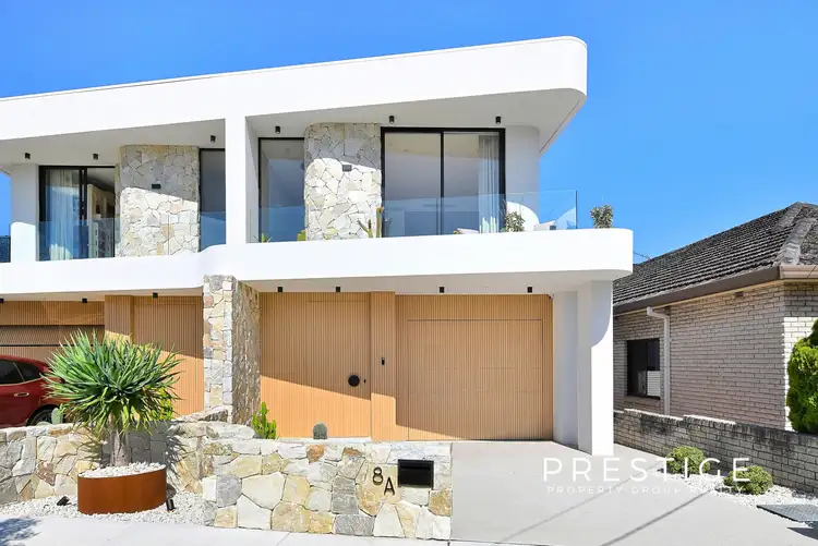 8A Carlton Street