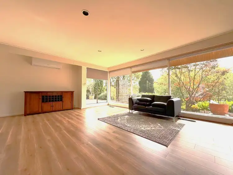 12 Daws Road