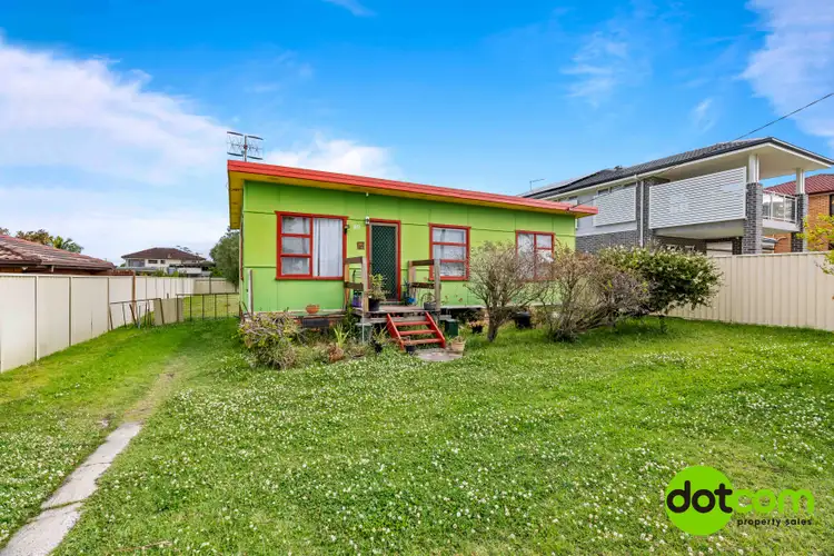 20 Manuka Parade