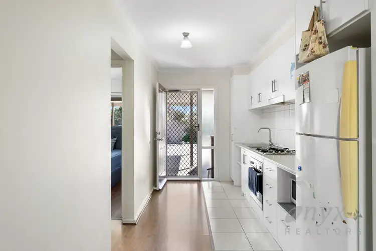 11 Sutherland Road