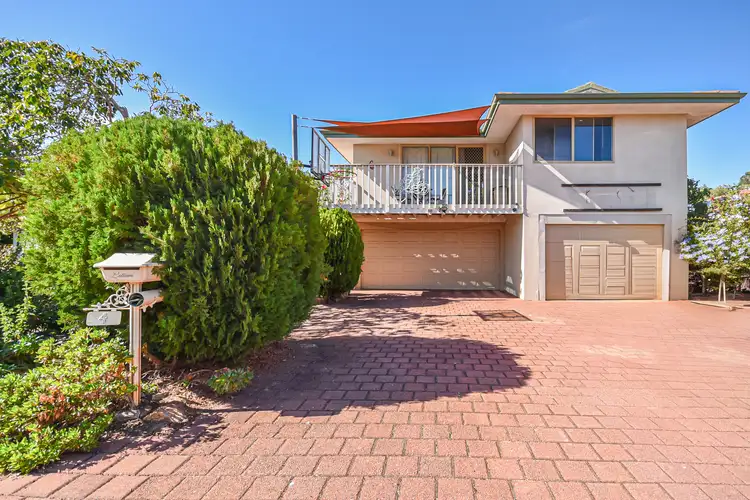 4 Carnegie Place