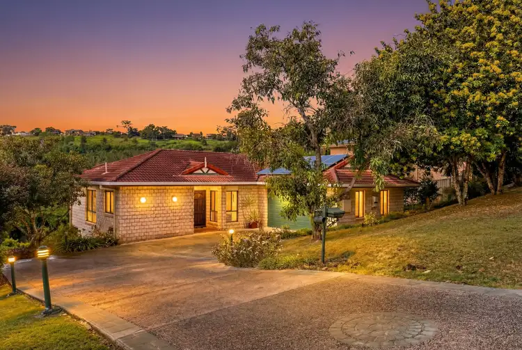 14 Ashgrove Drive