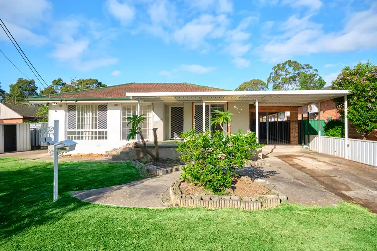 1 Camira Street