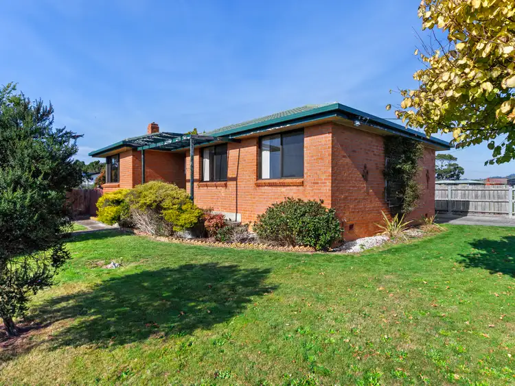 16 Lockett Street