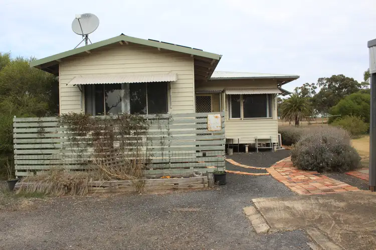 11 Clarence Street