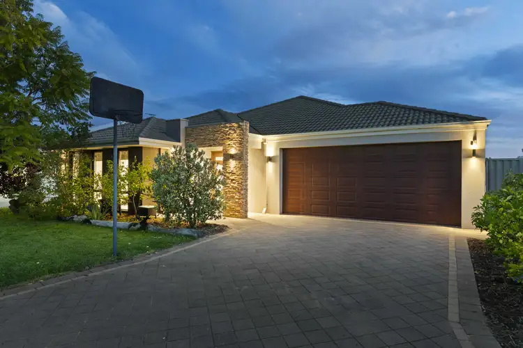 9 Archdale Loop