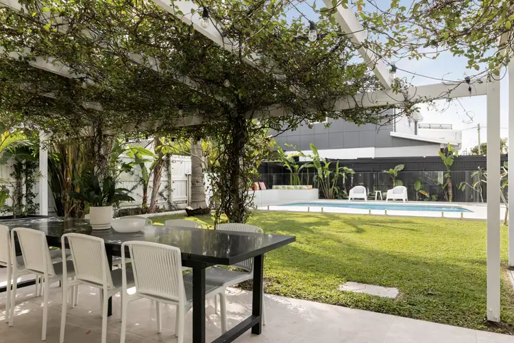 44 Gardak Street