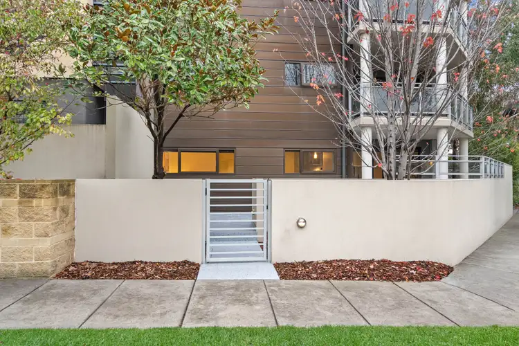 2-4 William Street