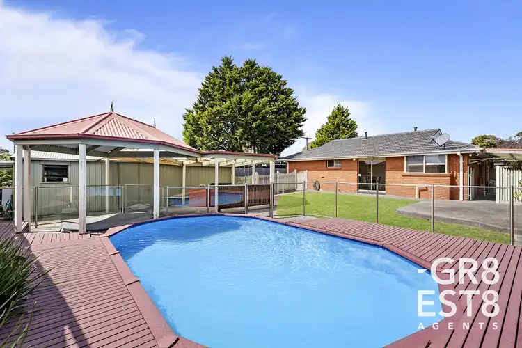 3 Spoonbill Court