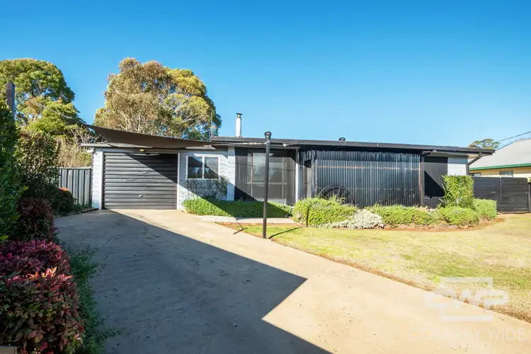 6 Coakes Street