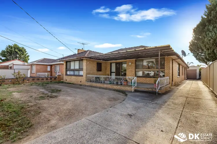3 Mentha Street