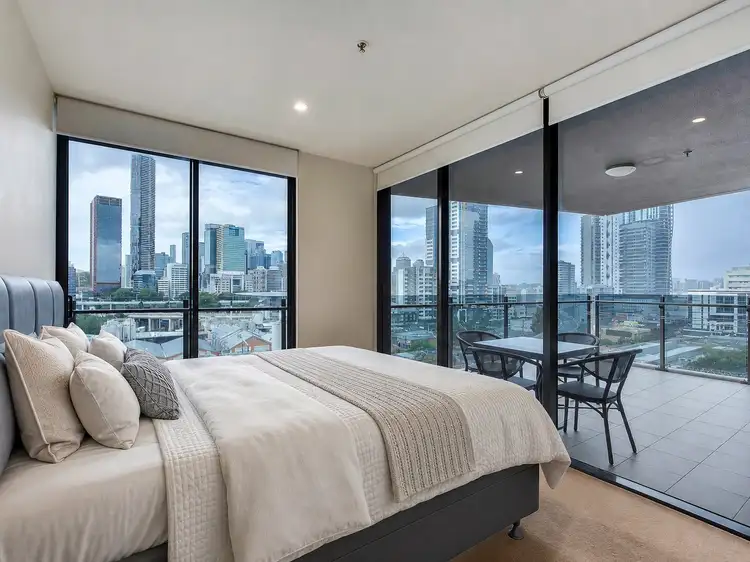 25 Bouquet Street