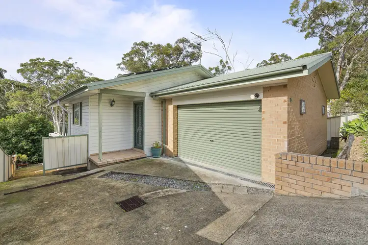 35 Hillcrest Road
