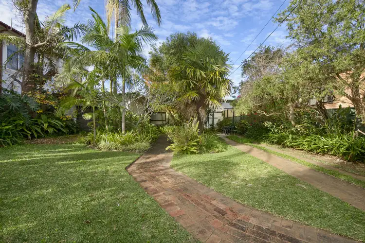 12 Birdwood Street