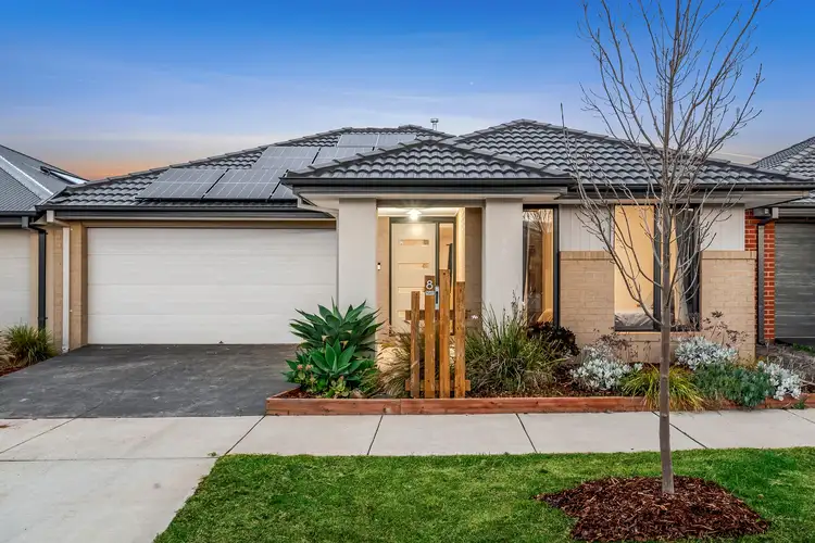 8 Birdport Way