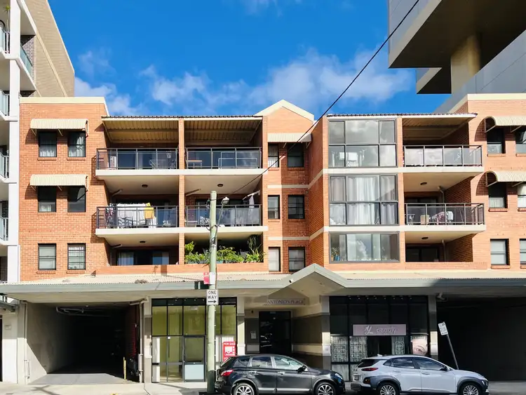 15 Treacy Street