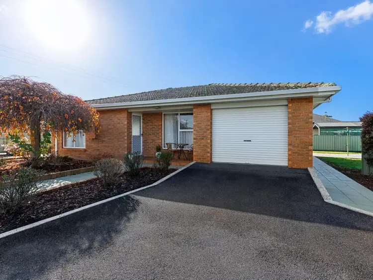 4 Quiggin Street