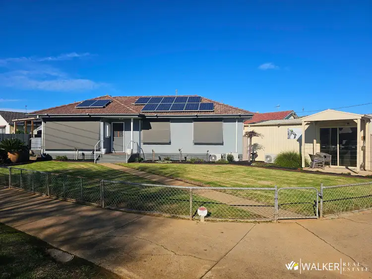 23 Lynton Crescent