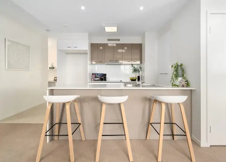 15 Felix Street