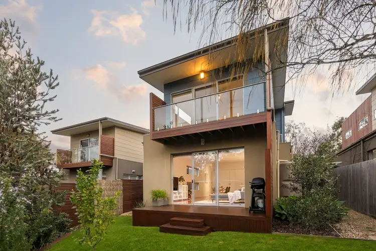 3 Moonah Place