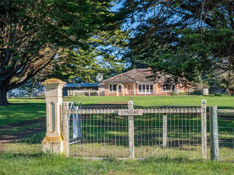 102 Andrews Road
