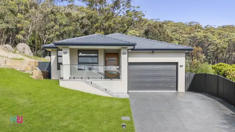 6 Amber Grove