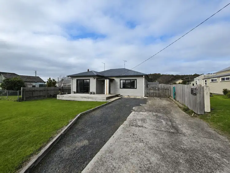22 Athol Street