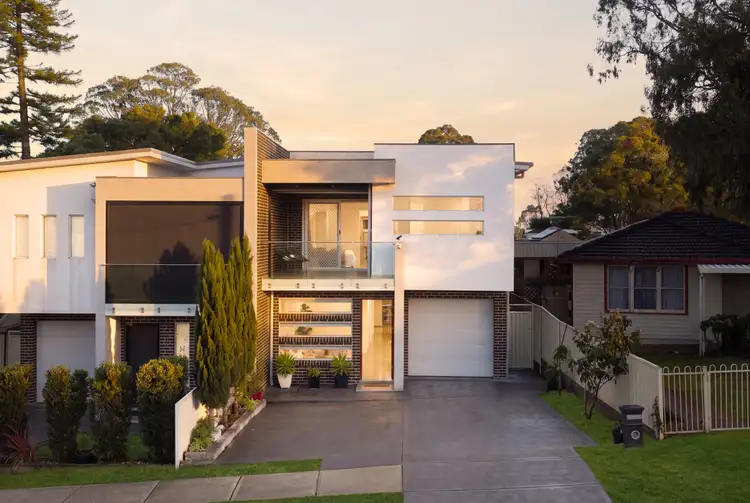 15a Thomas Avenue