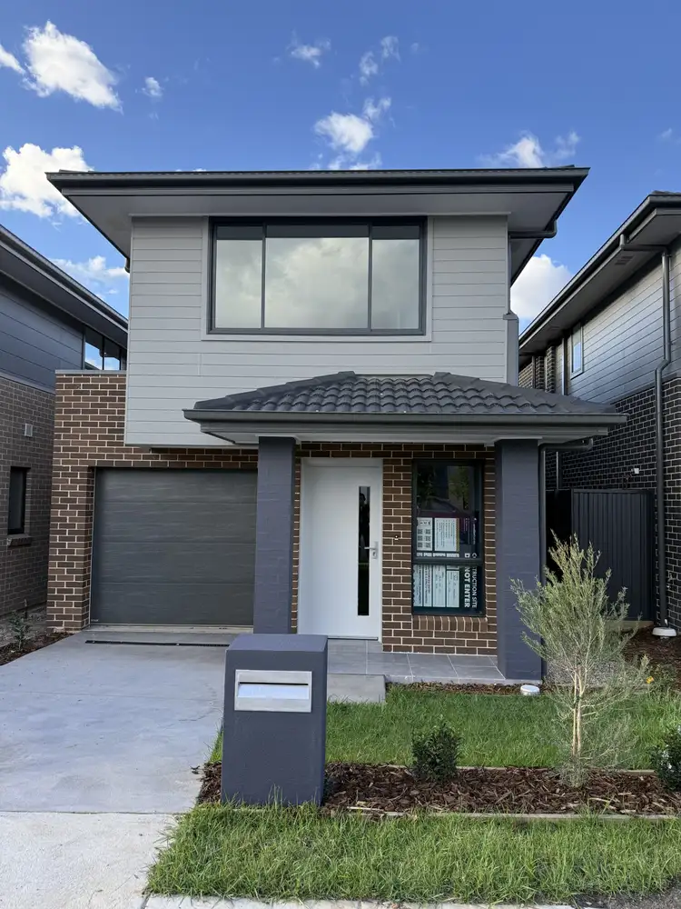 9 Solar Street