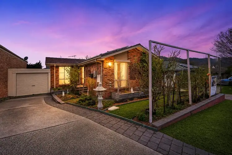 8 Mcgrowdie Place