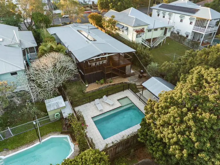 3 Swan Street