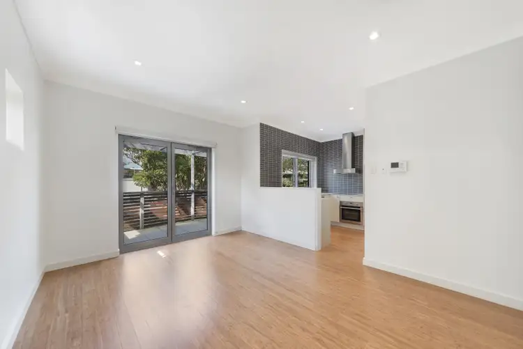 2 GLADSTONE AVENUE
