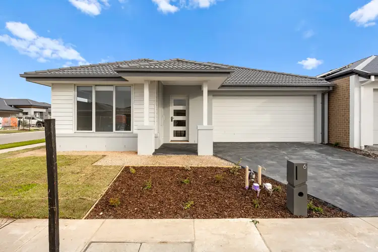 6 Oasis Way