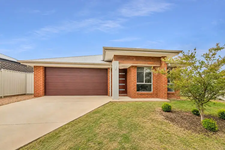 25 Herston Drive