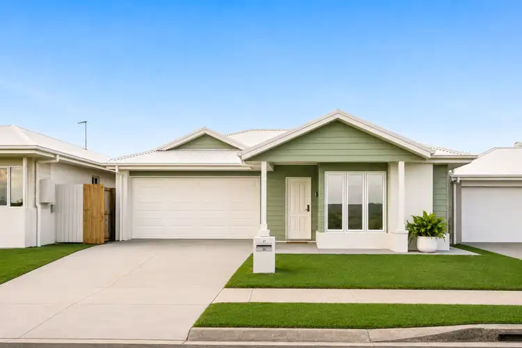 21 Lamington Crescent