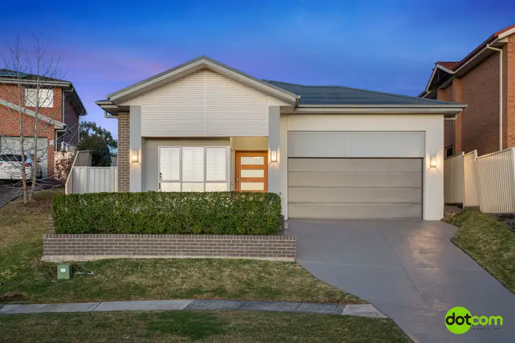 25 Farrier Crescent