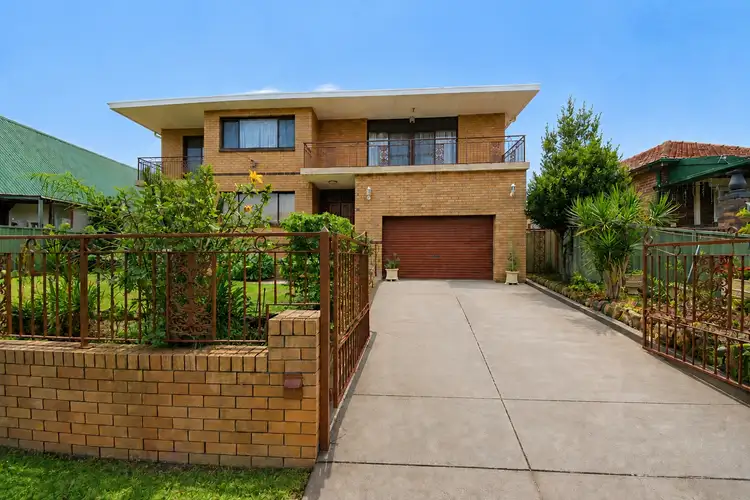 51 Kelly Street