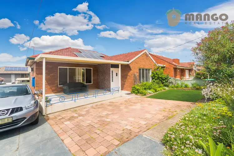1074a Victoria Road