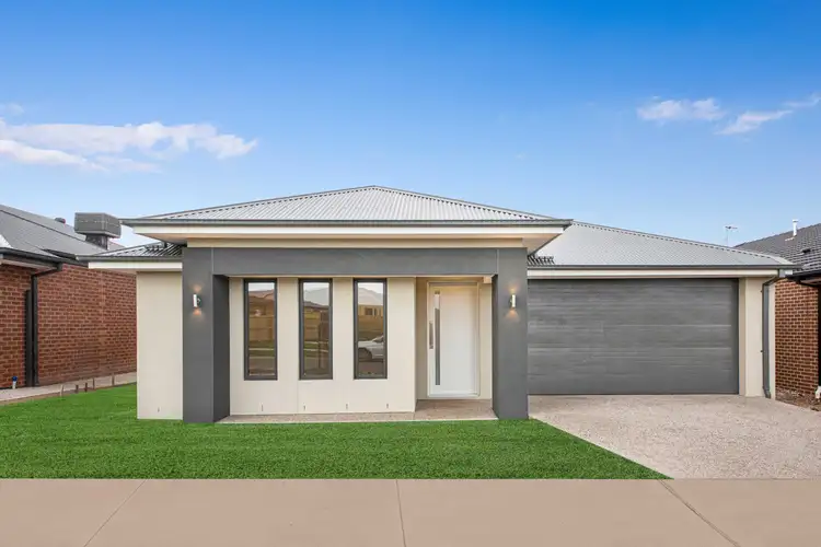 33 Pickering Crescent