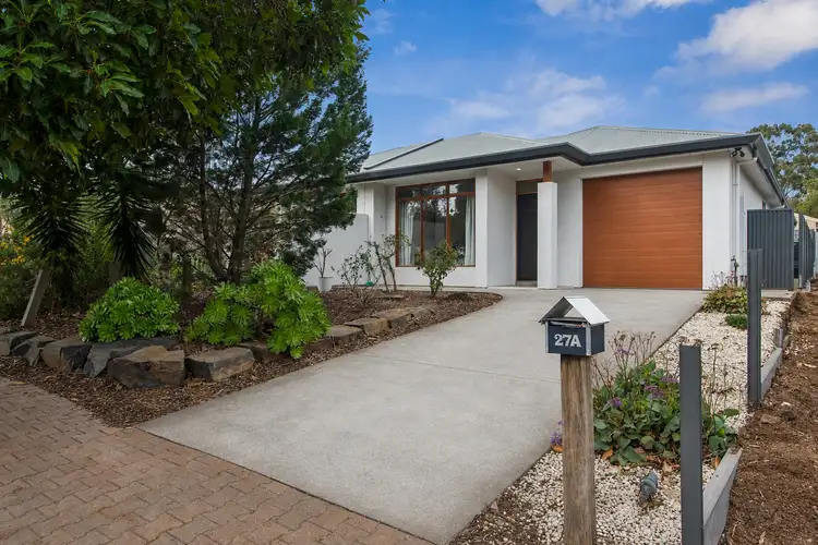 27A Burbank Avenue