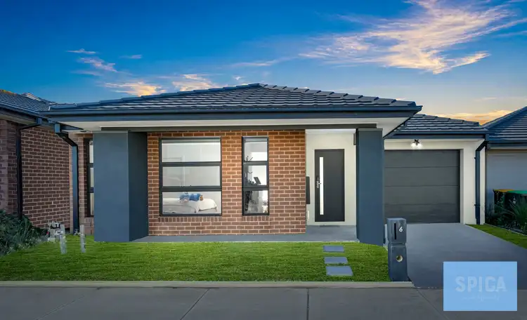 6 Edgemead Rise