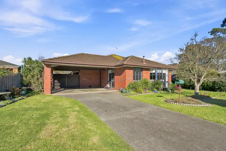 6 Rachel Court