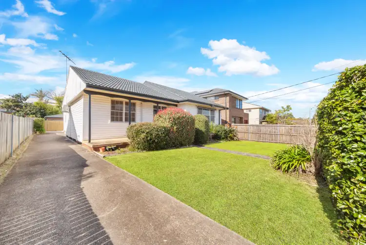 82 Balmoral Street
