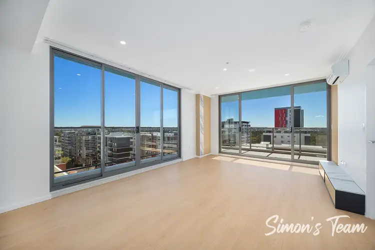 2 Lachlan Street