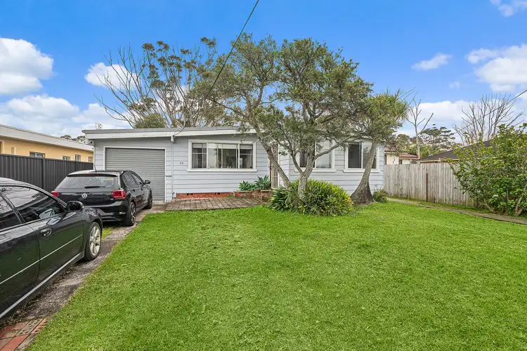 33 Kingsford Smith Crescent