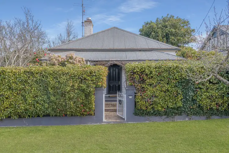 23 Yarrawa Street