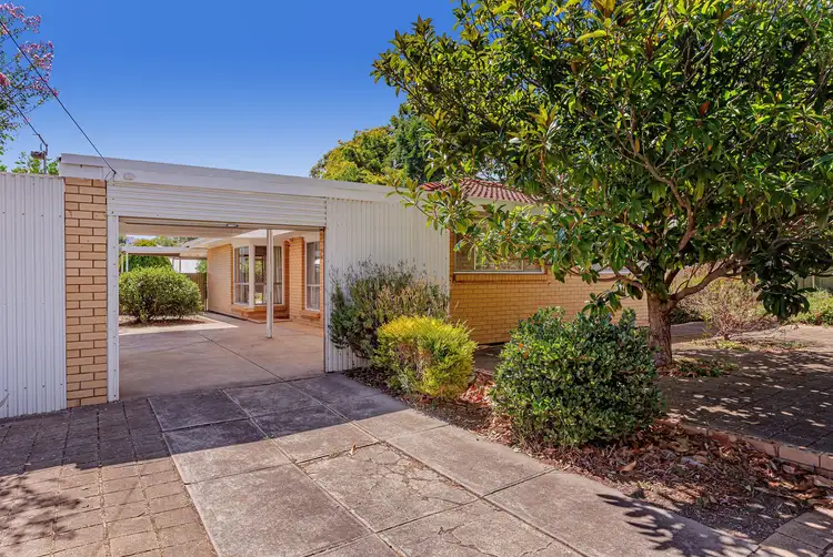 27 Russell Road