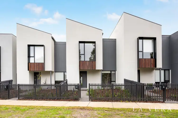 19 Hatchway Walk